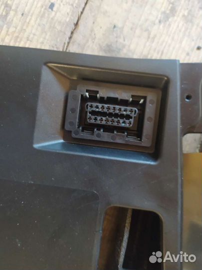 Bmw f10 панель передняя салона