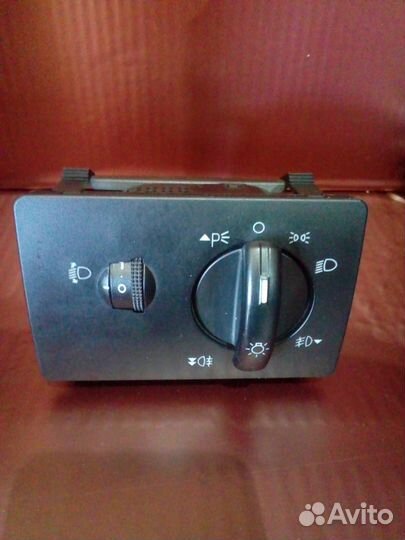 Блок управления светом Форд Фокус 2