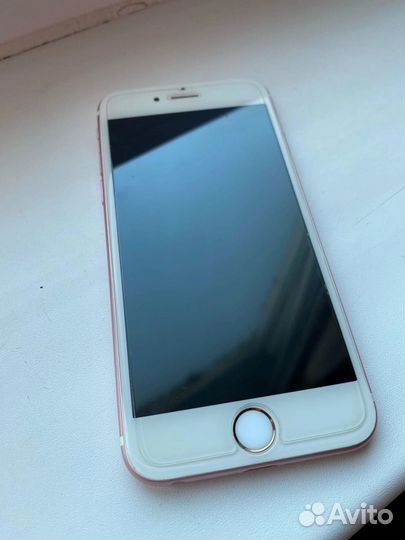 Телефон iPhone 6s