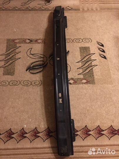 Усилитель бампера volkswagen caddy lV