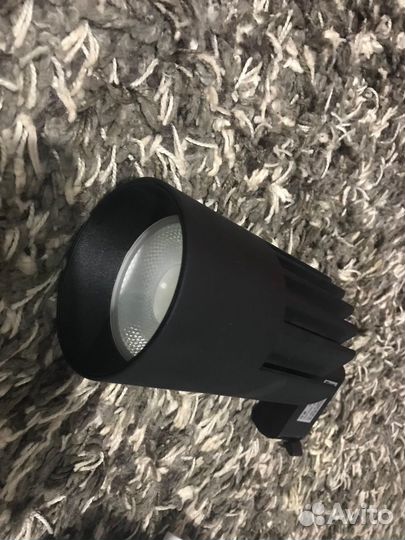 Светодиодный светильник трековый подвесной