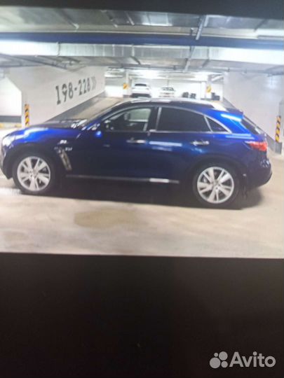 Infiniti QX70 3.0 AT, 2016, 84 500 км