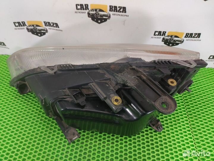 Фара передняя правая R Ford C-Max