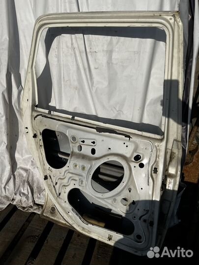 Дверь задняя левая Ford Mondeo 2 1994-2000