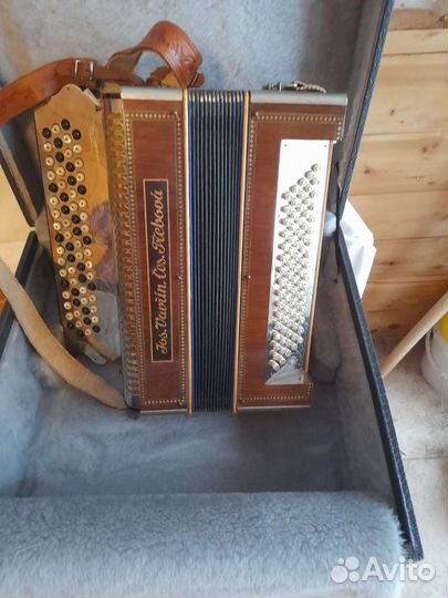Баян очень редкий фирмы Josef Vavrin