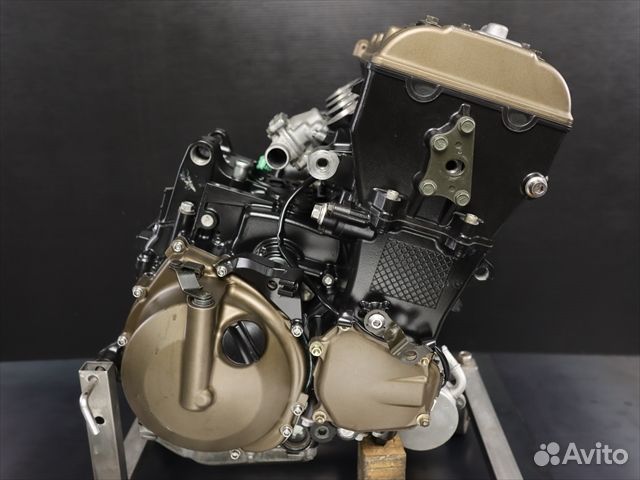 Контрактный двигатель Kawasaki ZX10R 04-05 zxt00ce