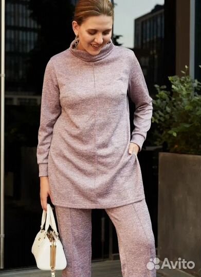 Костюм новый 50-54 женский брючный