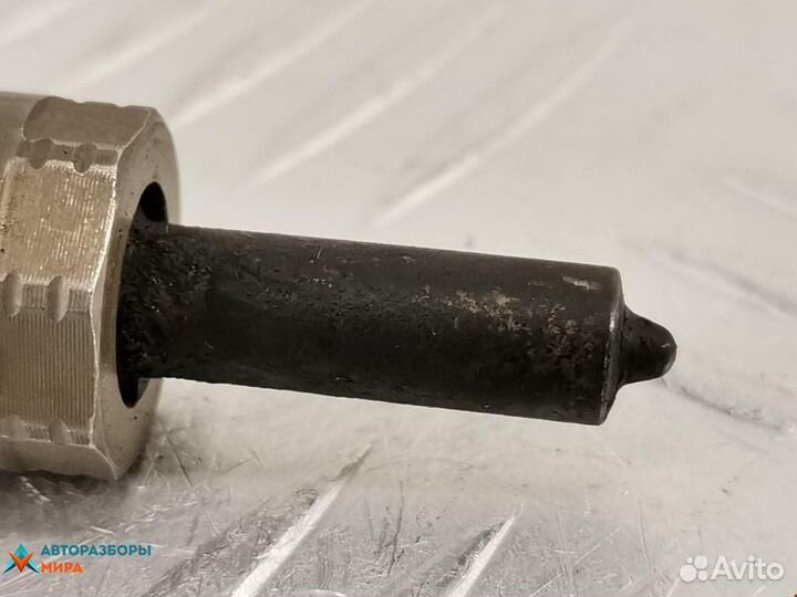 Форсунка Volkswagen Golf Plus 2009 03L130277