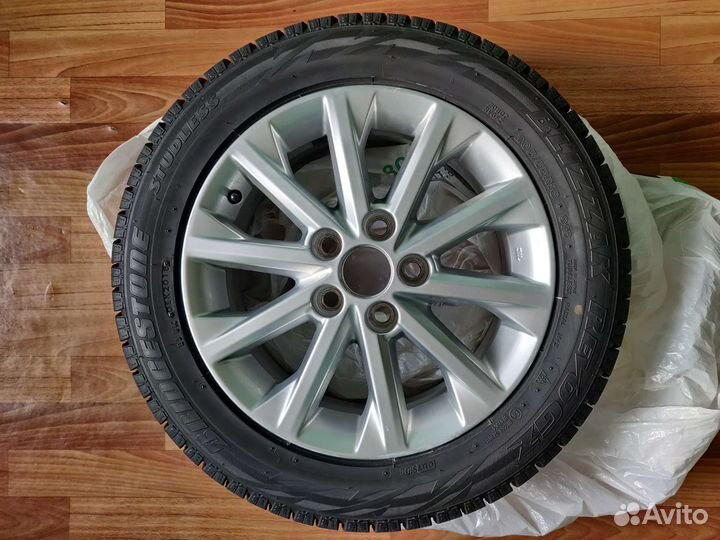 Bridgestone Blizzak revo GZ 205/55 R16