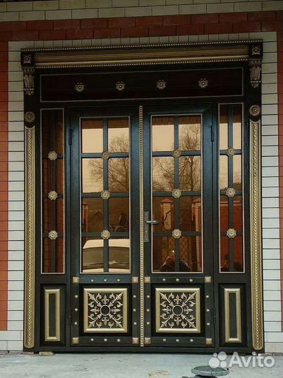 Кованая дверь входная