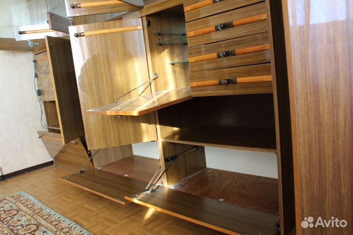 Стенка в гостиную бу