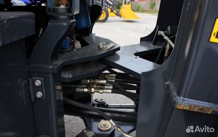 Фронтальный погрузчик Redstar ZL20s, 2024