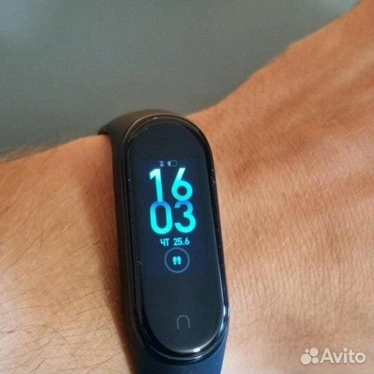 Смарт браслет MiBand 4