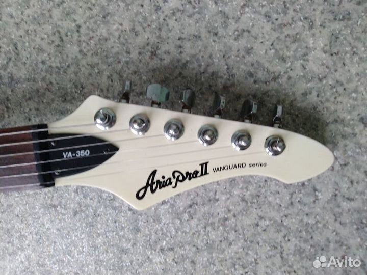 Электрогитара Aria Pro II Vanguard
