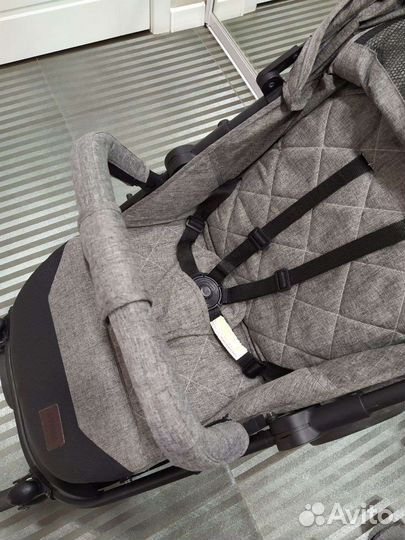 Прогулочная коляска luxmom s11