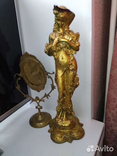 Статуэтка старинная