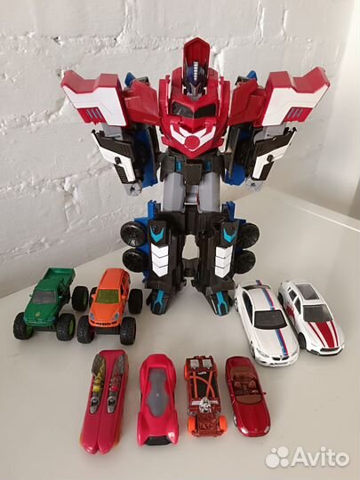 Трансформер Оптимус прайм + машинки hot wheels