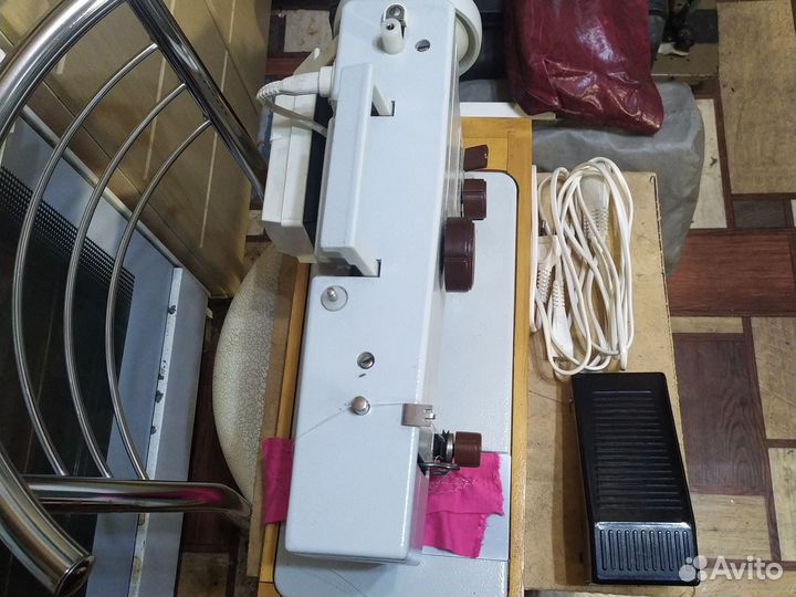 Швейная машина Чайка 134А