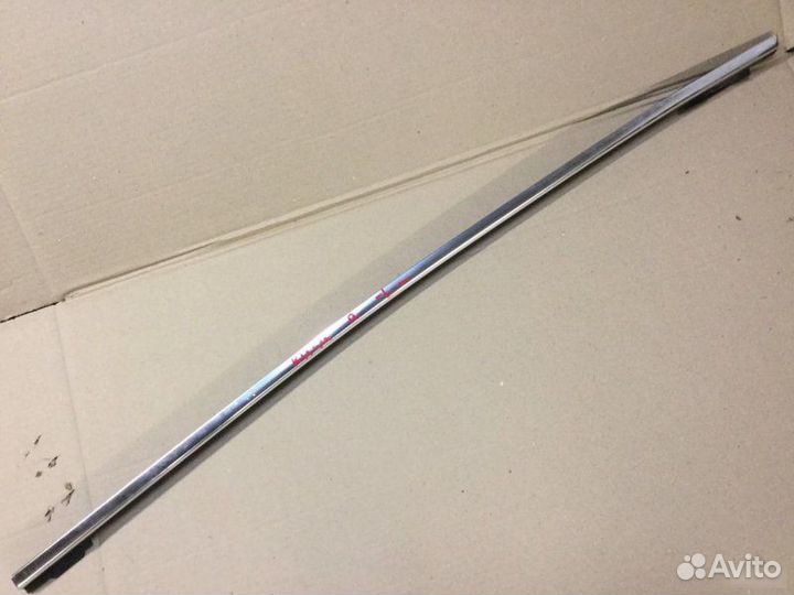 Накладка стекла переднего левого Ford Kuga