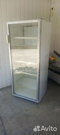 Холодильник витринный для напитков, рабочий