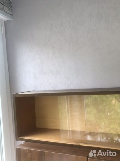 Книжные полки со стеклом