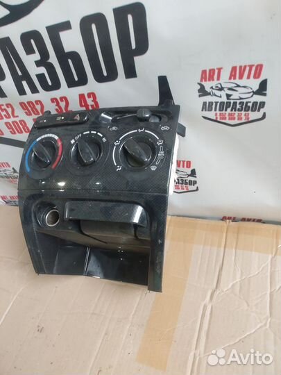 Блок управления климатом geely mk