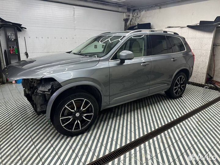 Volvo XC90 2.0 AT, 2019, битый, 84 000 км