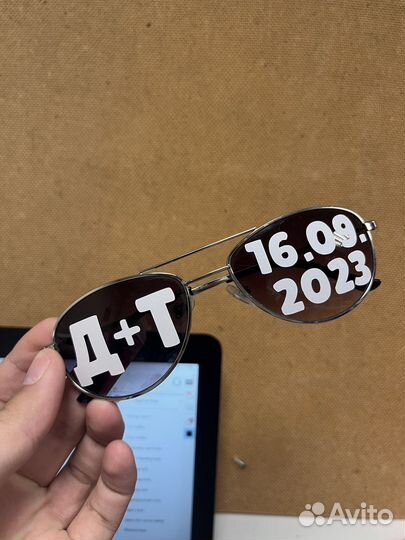 Индивидуальные наклейки на авто