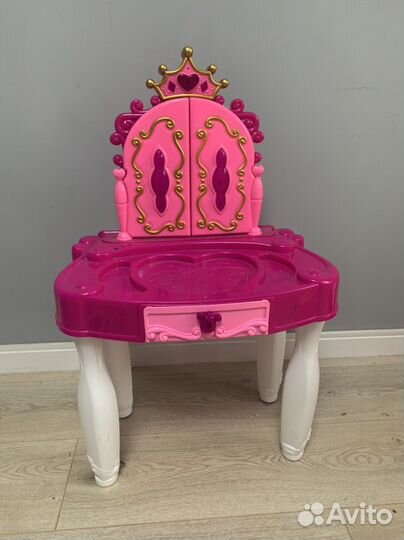 Макияжный стол детский