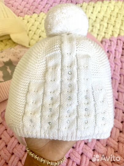 Набор шапочек на 1,5-4 года новые и бу