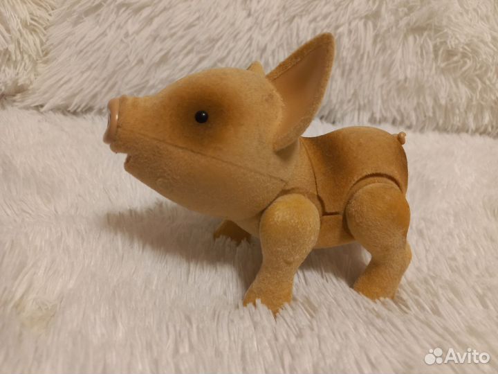 Интерактивная свинка Голди