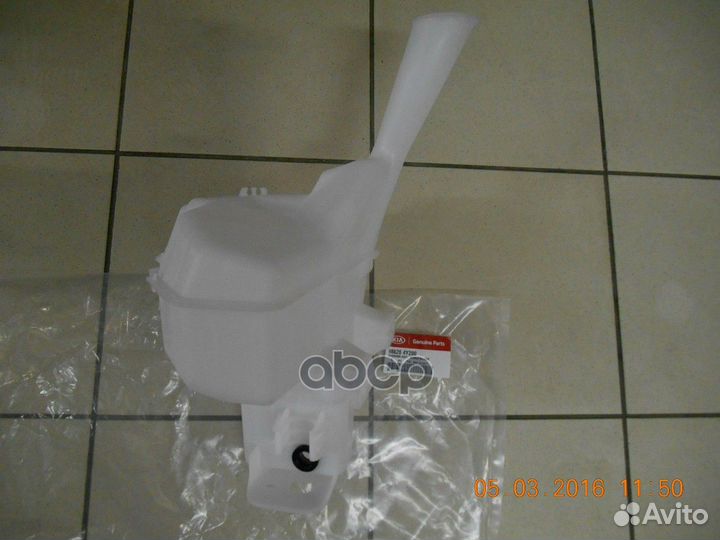 Бачок жидкости стеклоомывателя 986204Y200