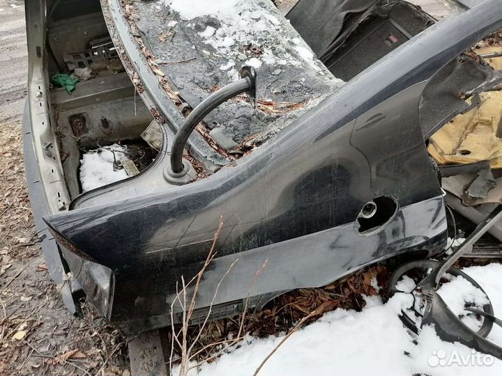 Продам заднюю часть кузова Passat B6