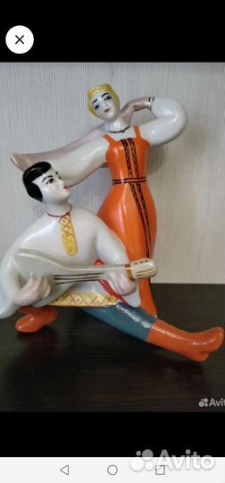 Фарфоровые статуэтки