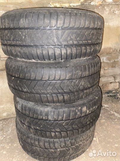 Pirelli Ice Zero 235/55 R17