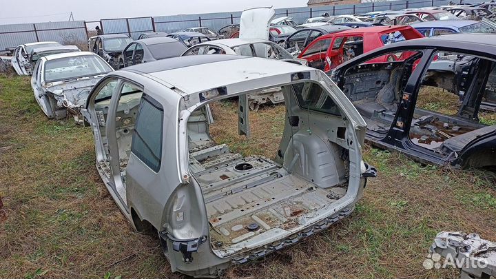 Опель Зафира B крыло заднее левое четверть