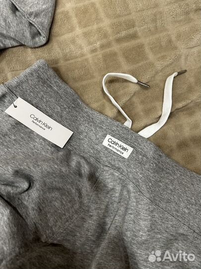 Спортивный костюм женский