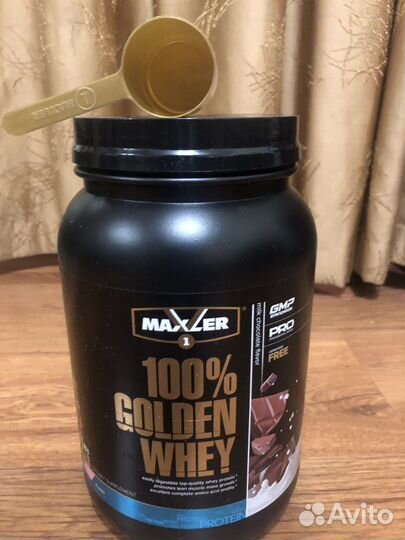 Пустые банки из под протеина