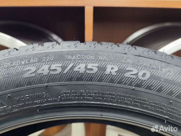 Michelin Latitude Sport 3 245/45 R20