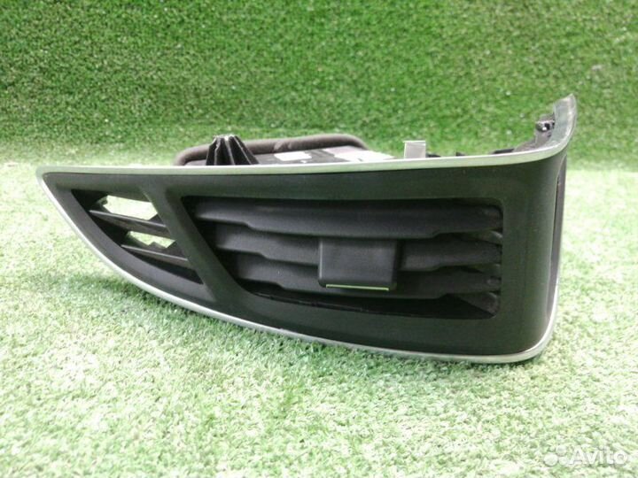 Дефлектор воздушный передний правый Ford Focus 3