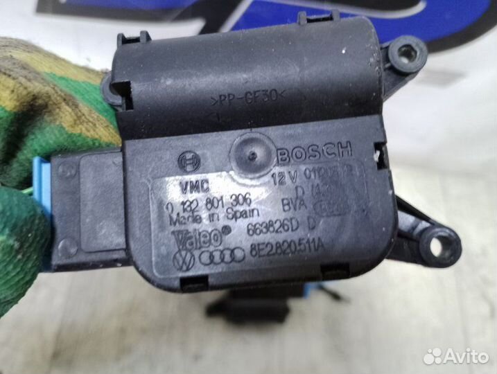 Сервопривод заслонок печки Audi A4 8EC BPW 2006