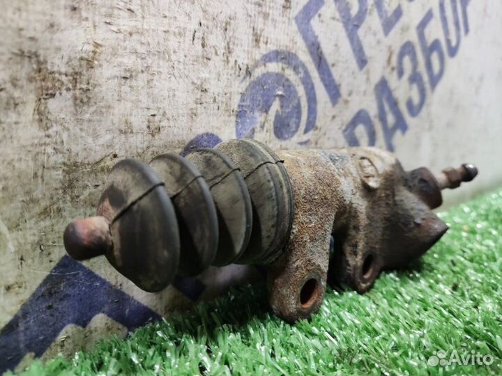 Рабочий цилиндр сцепления Toyota Avensis универсал