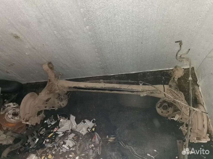 Toyota corolla Е140/150задняя балка в сборе