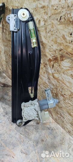 Стеклоподъемник задний BMW E65