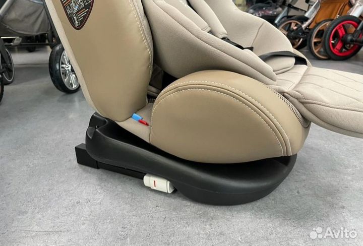 Автокресло от 0 до 12 лет Новое (на 360 поворот)