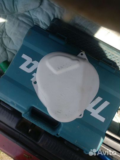 Крышка 5 передачи Mitsubishi Carisma