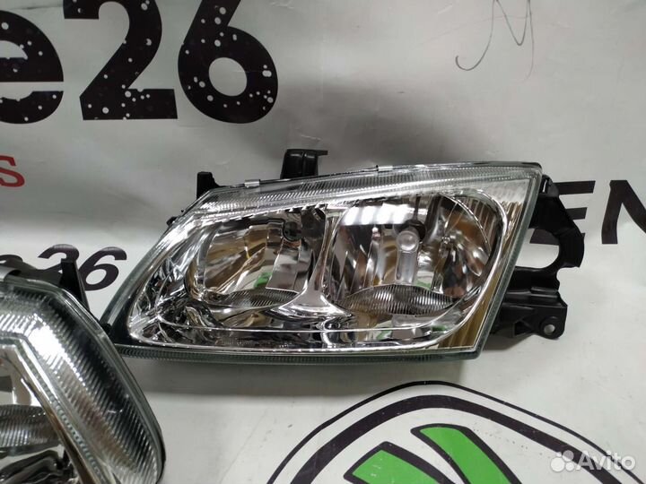 Фара передняя Nissan Almera N16 новая