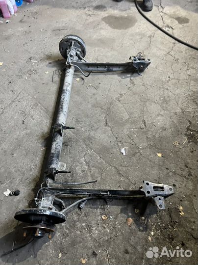 Задняя балка Nissan Bluebird Sylphy