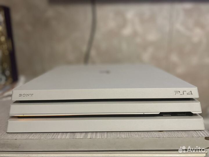 Sony playstation 4 pro 1tb