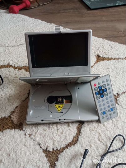 Портативный dvd плеер